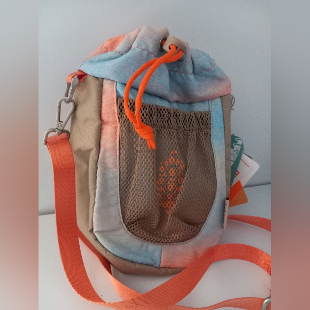 NWT Free People x Doughnut Drip Travel Hiking Outdoors Bag, - Picture 4 of 4